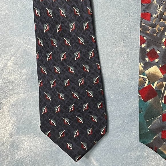 Bundle of 3 Used 100% Silk Made in USA Neckties - Picture 2 of 11
